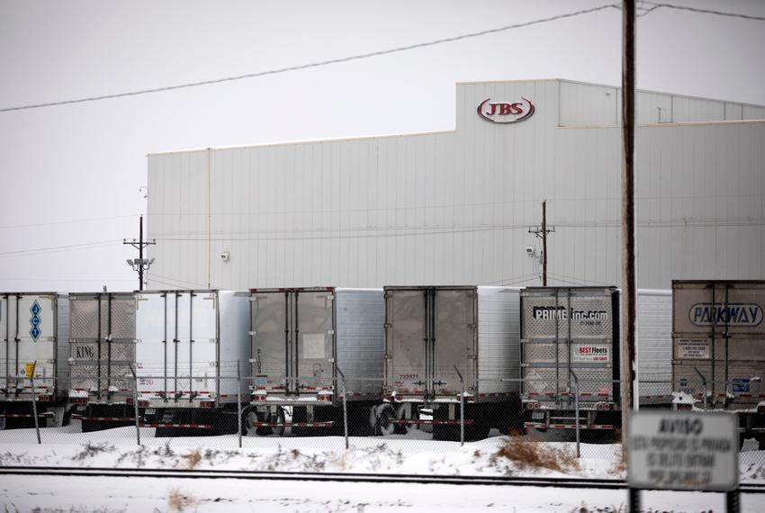 Texas meatpacking plant reverses course, will allow state to test